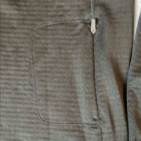 New Balance Black Hooded Athletic Shirt - Picture 7 of 11